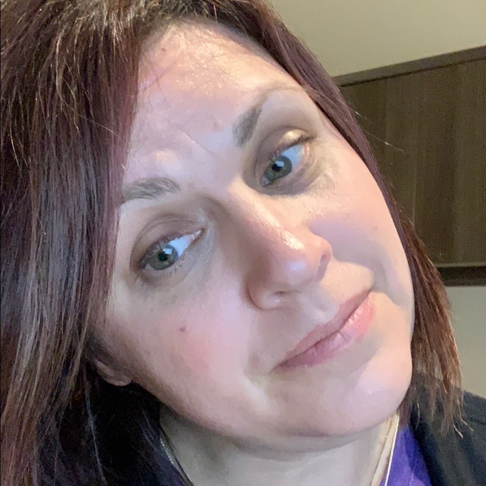 Meet your Posher, Monica